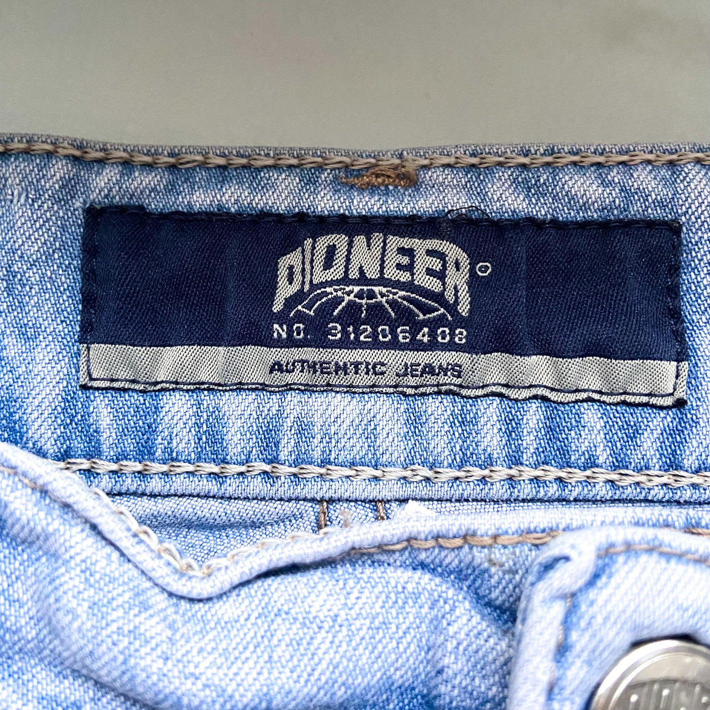 Light wash jeans from the brand pioneer.