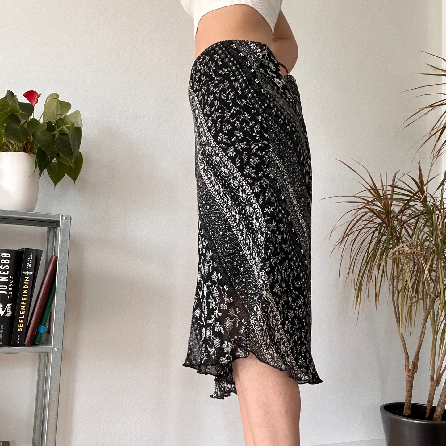 asymmetric skirt size XL