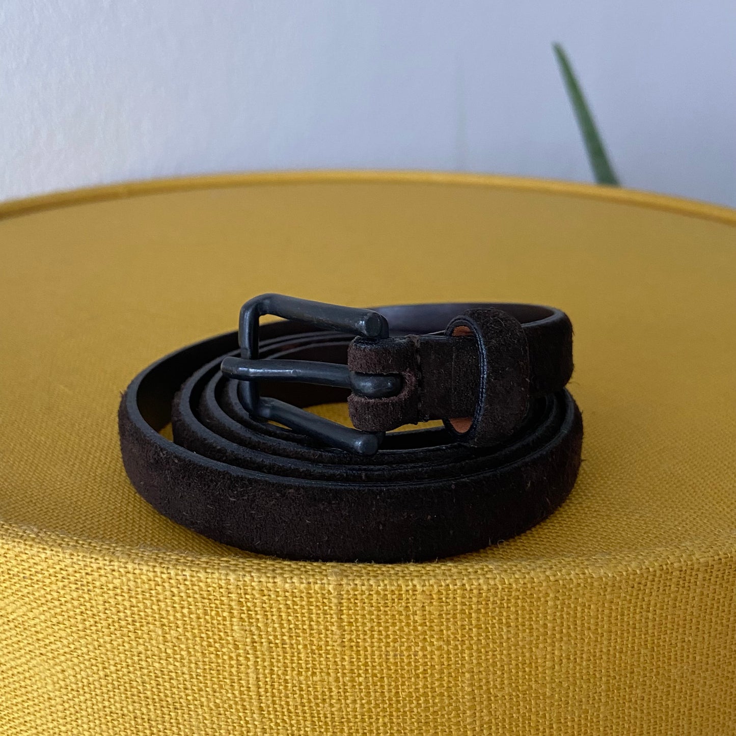 Thin suede leather brown belt 00’s made in Italy