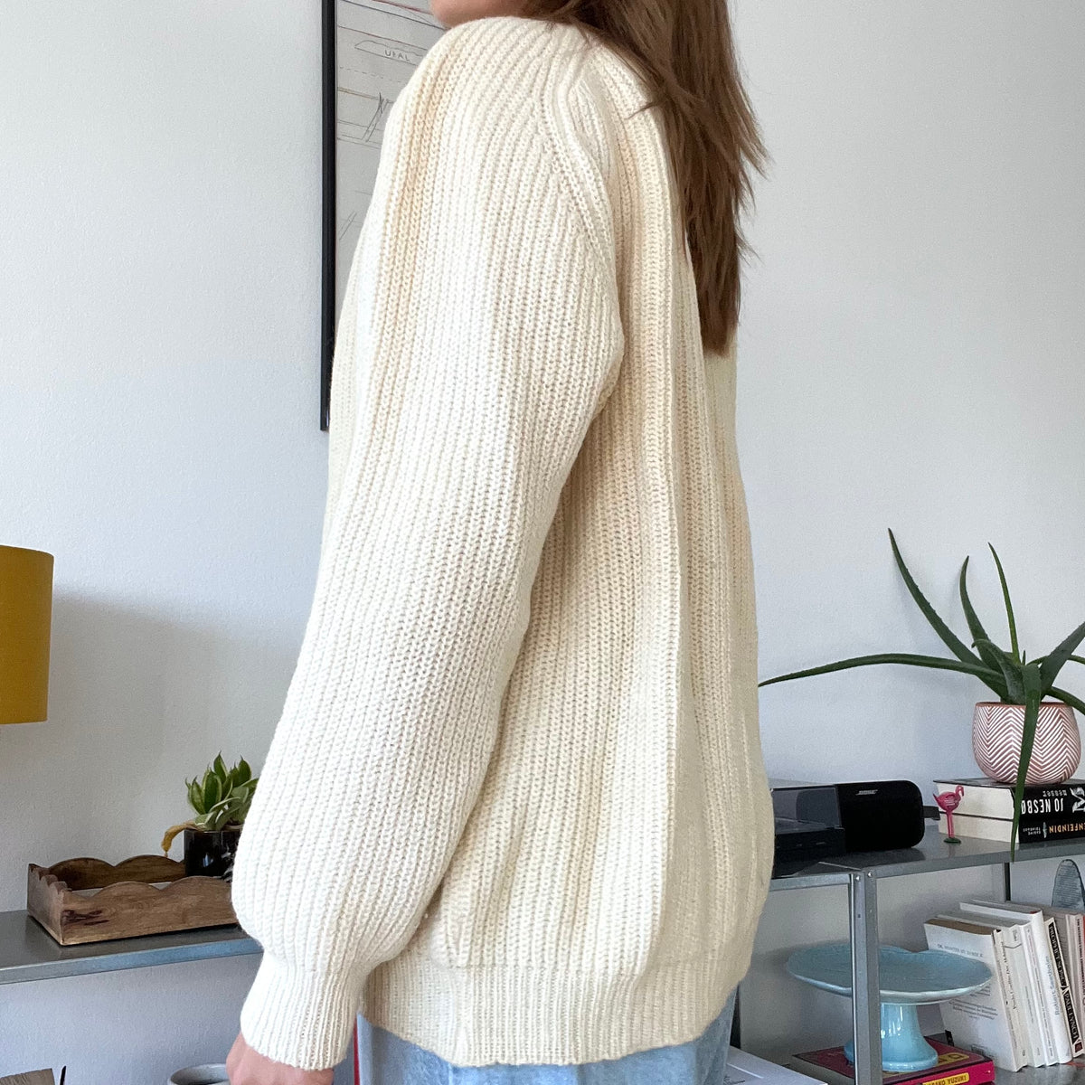 White needed cozy, long sleeve sweater-Size L
