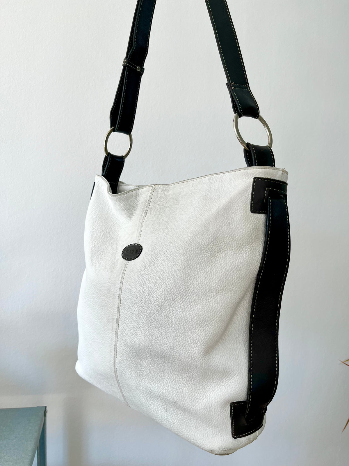 Tod's Pebbled Leather Hobo / Shoulder Bag.