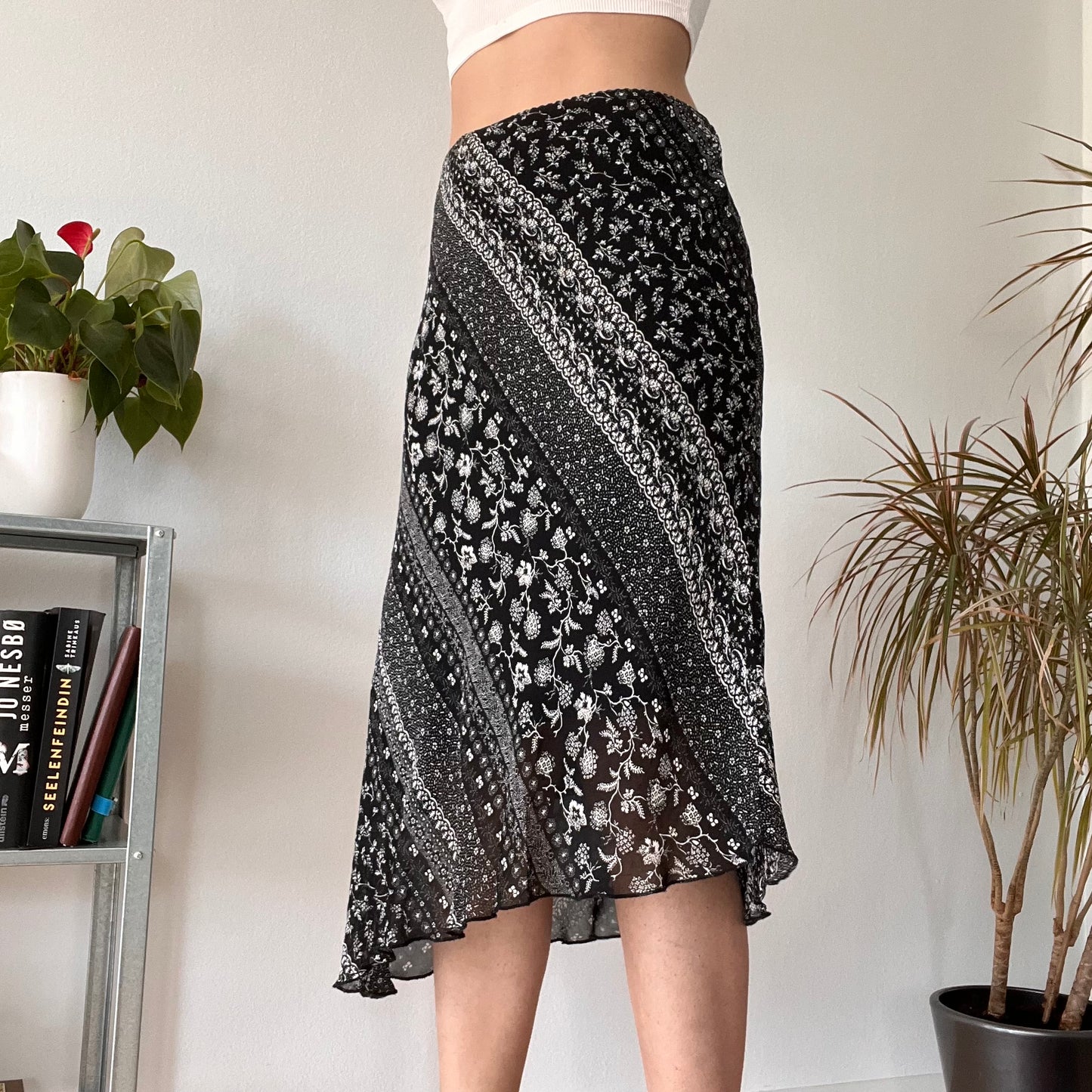 asymmetric skirt size XL