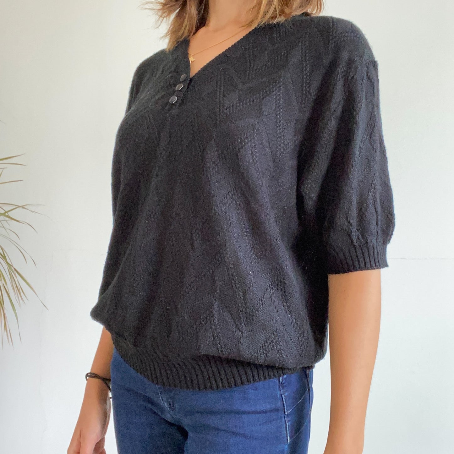 Short sleeve black jumper