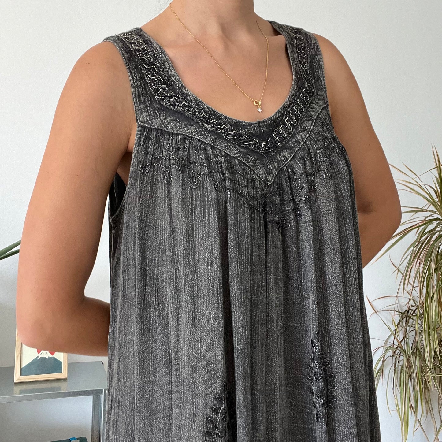 Vintage Grey Embroidered Midi Dress-free size