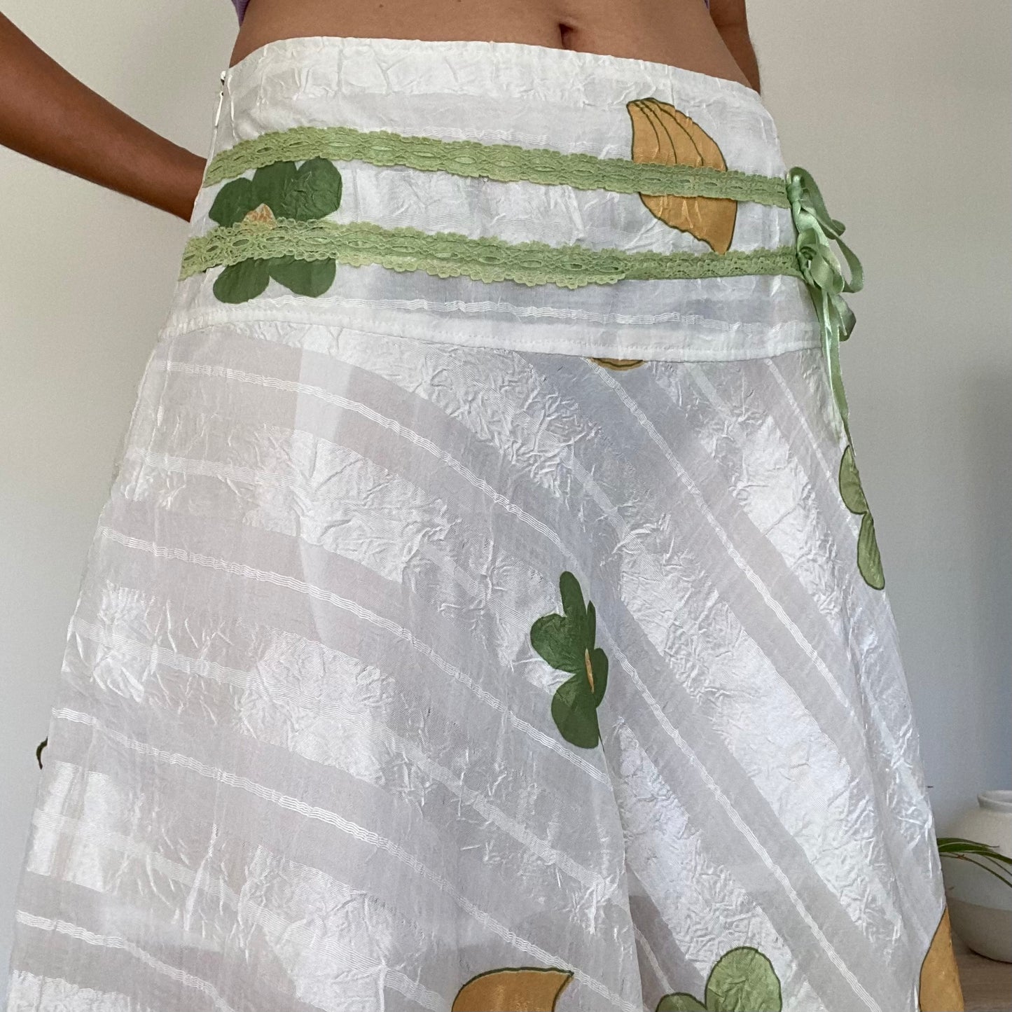 Asymmetric white skirt
