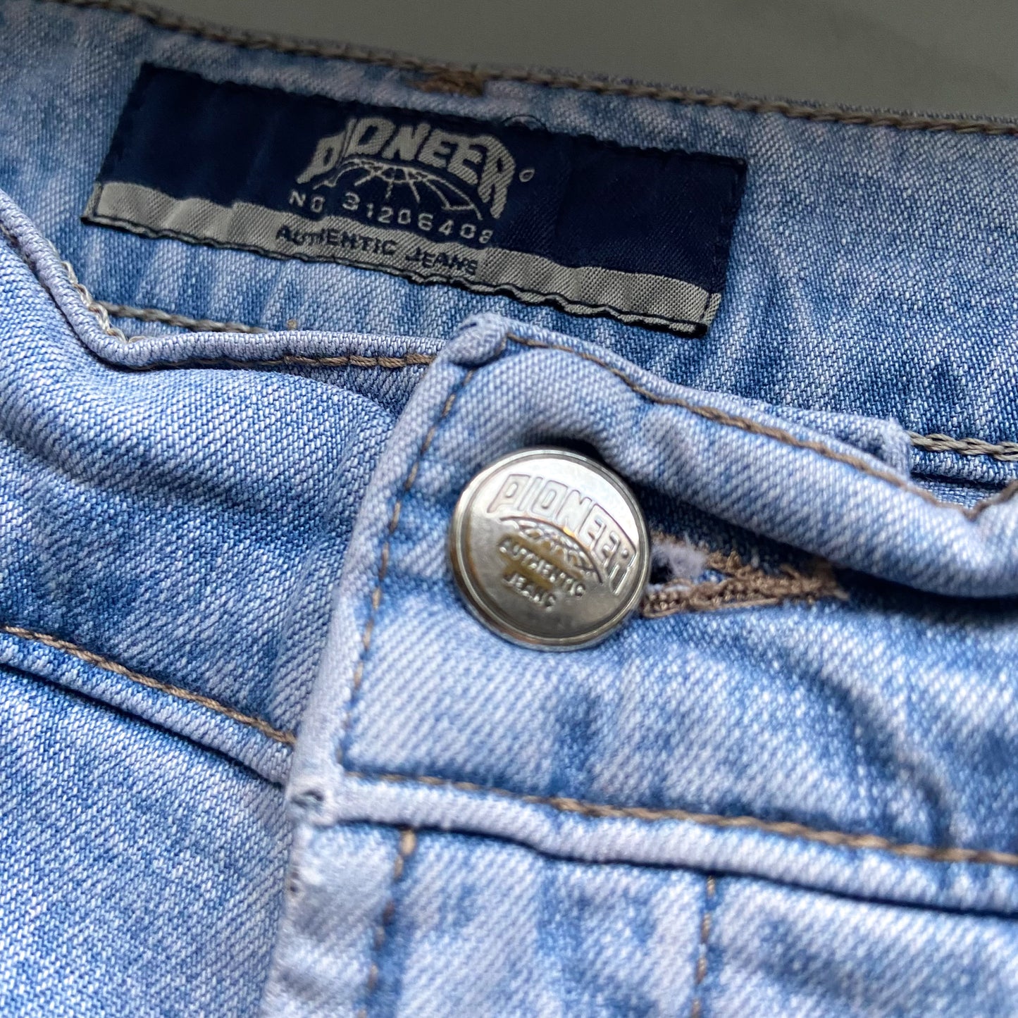 Light wash jeans from the brand pioneer.