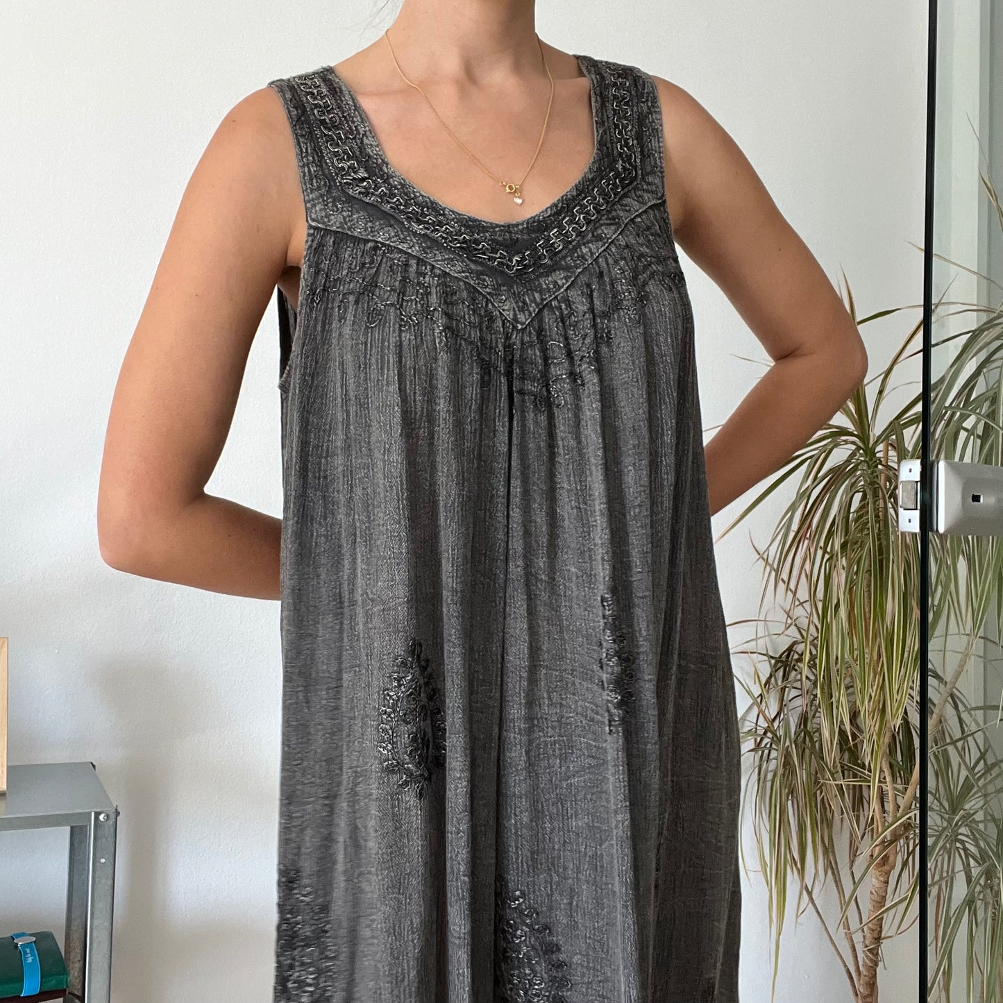 Vintage Grey Embroidered Midi Dress-free size