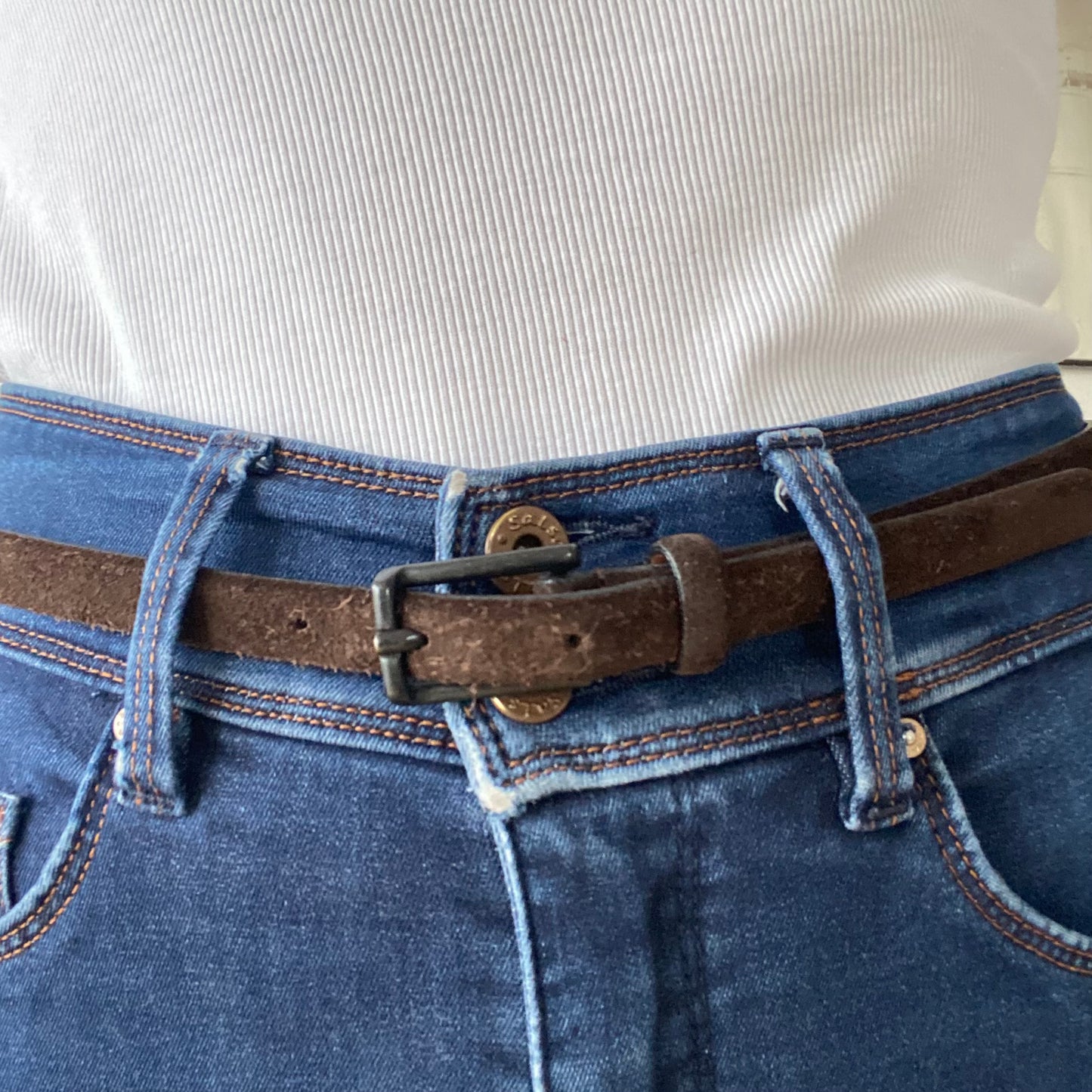 Thin suede leather brown belt 00’s made in Italy