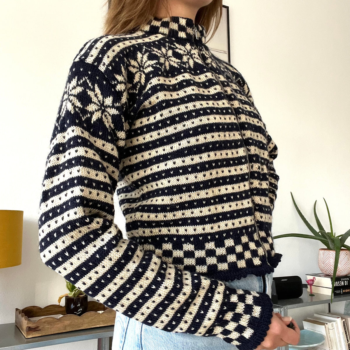 Nordic Zipper pullover-Size M