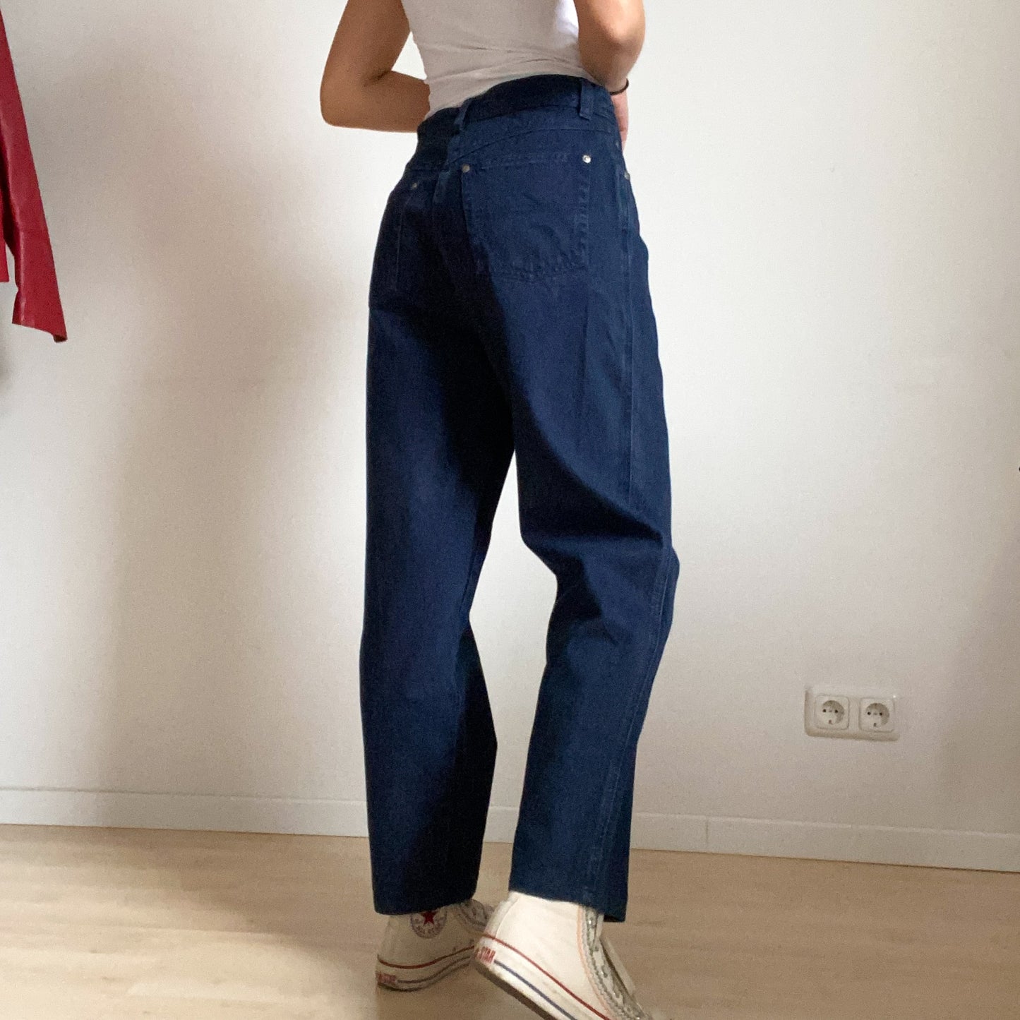 Dark blue trousers