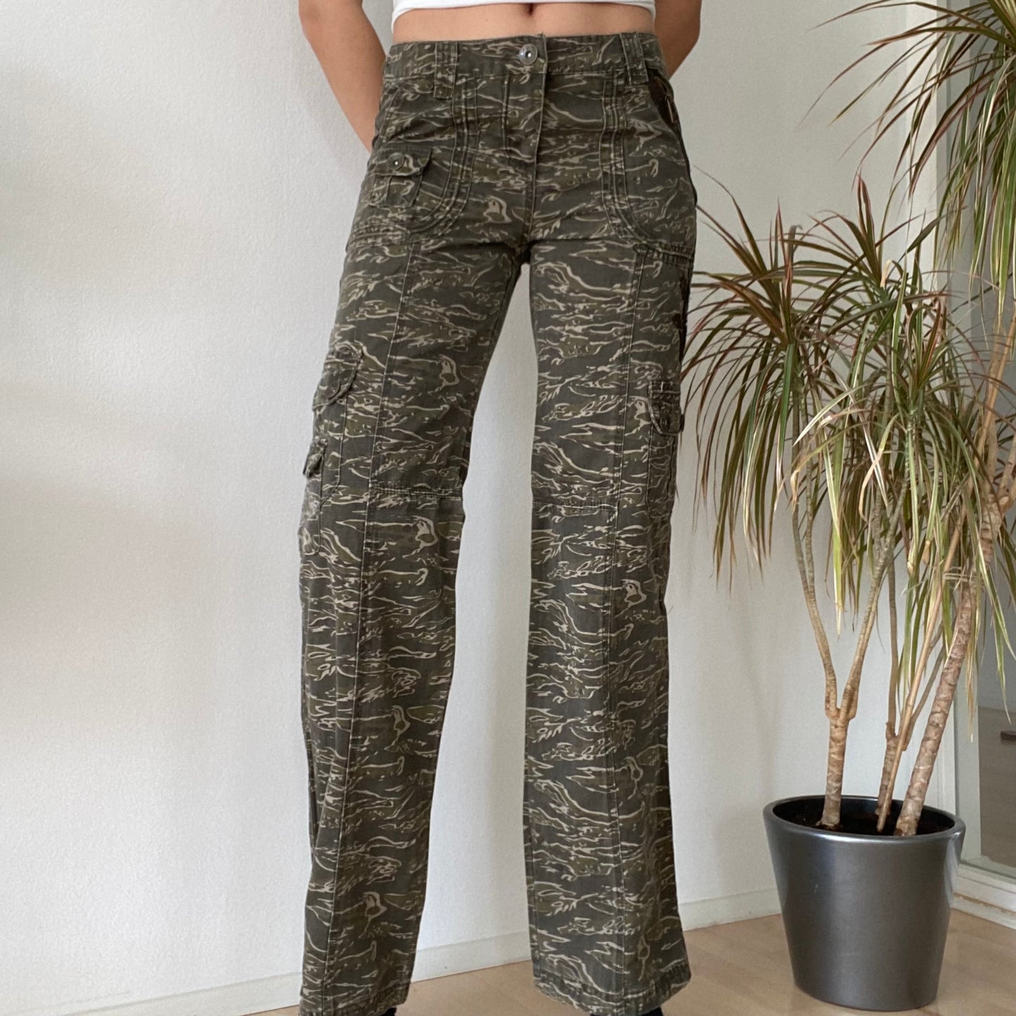 Khaki pants 90s