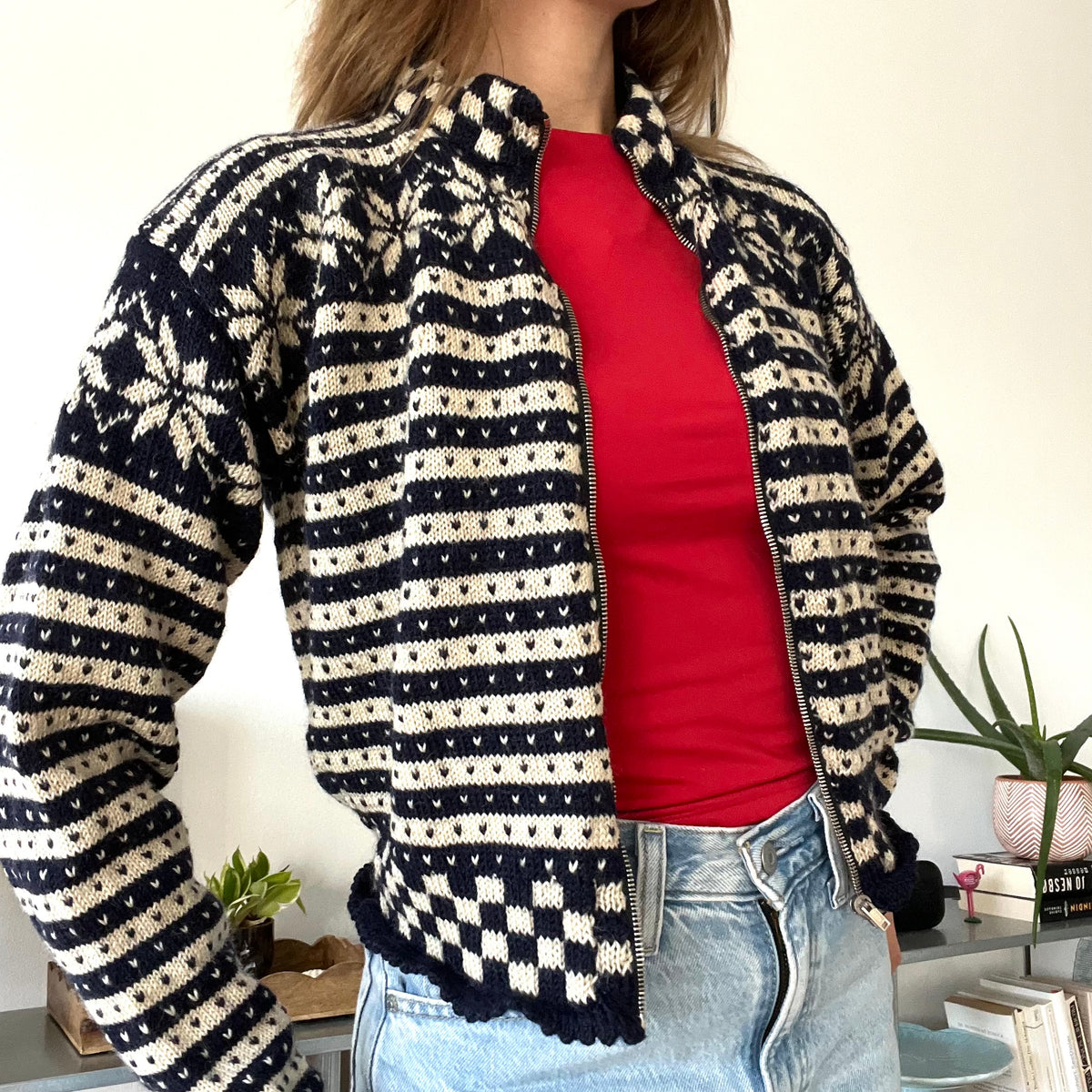 Nordic Zipper pullover-Size M