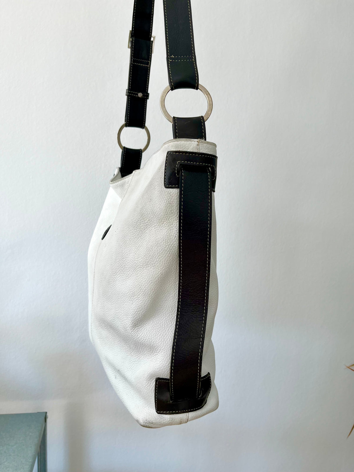 Tod's Pebbled Leather Hobo / Shoulder Bag.