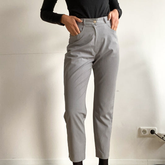 Grey 90s short trousers, ankle length