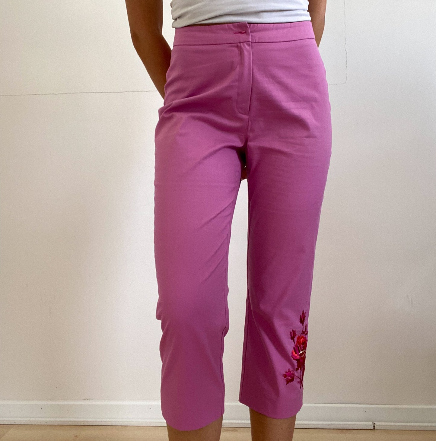 Chic Capri Pants in Blush Pink
