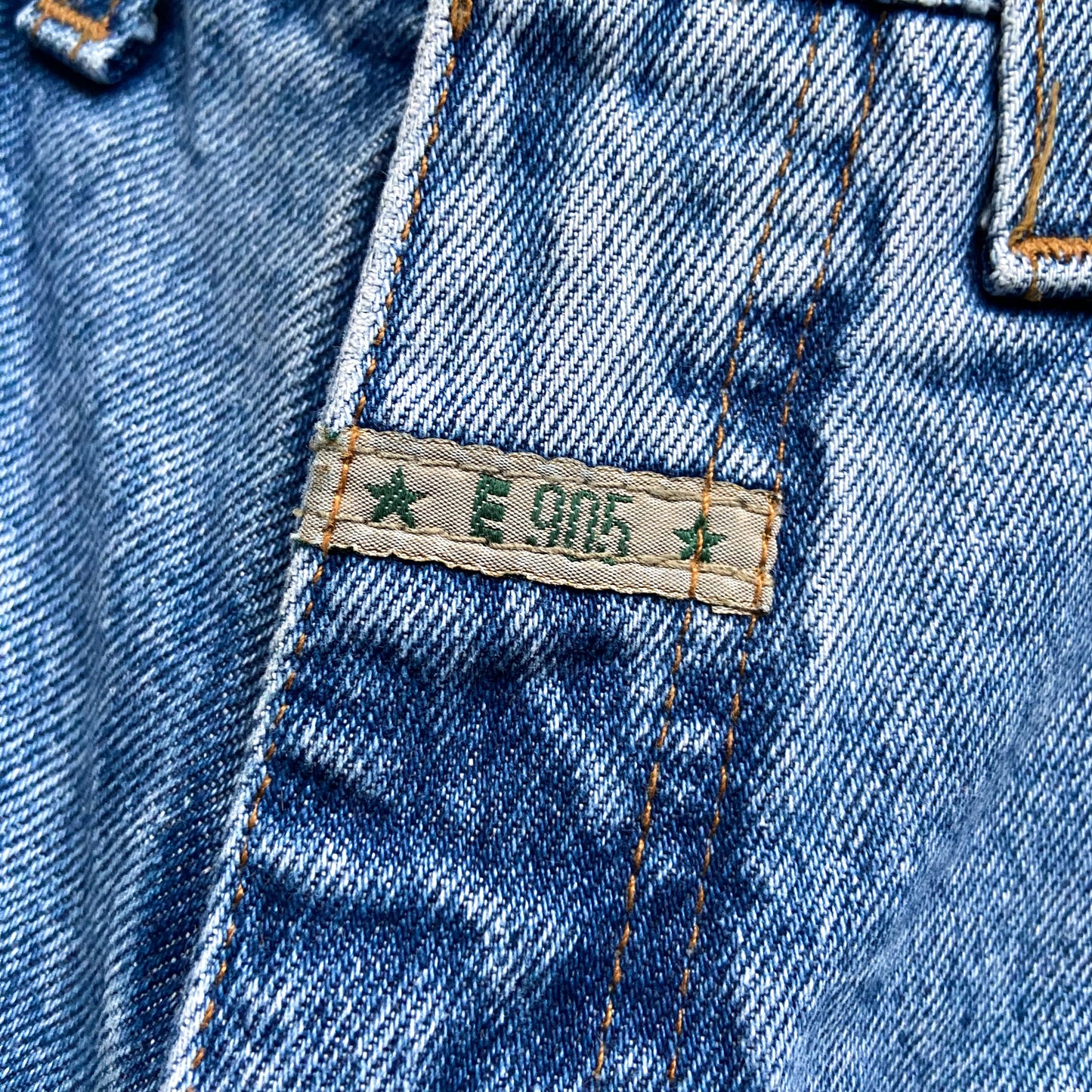Lights, blue wash jeans E905