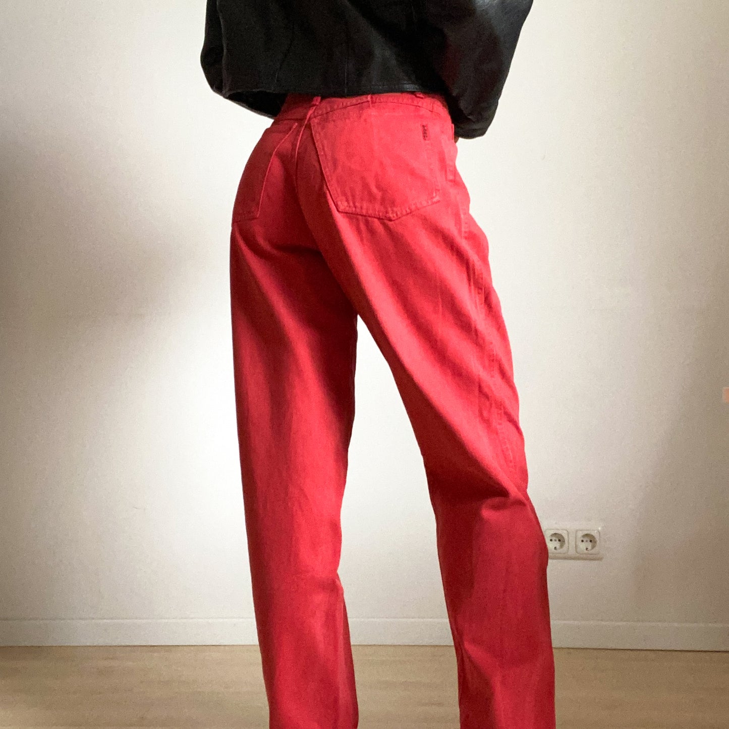 Read high waisted jeans straight leg.