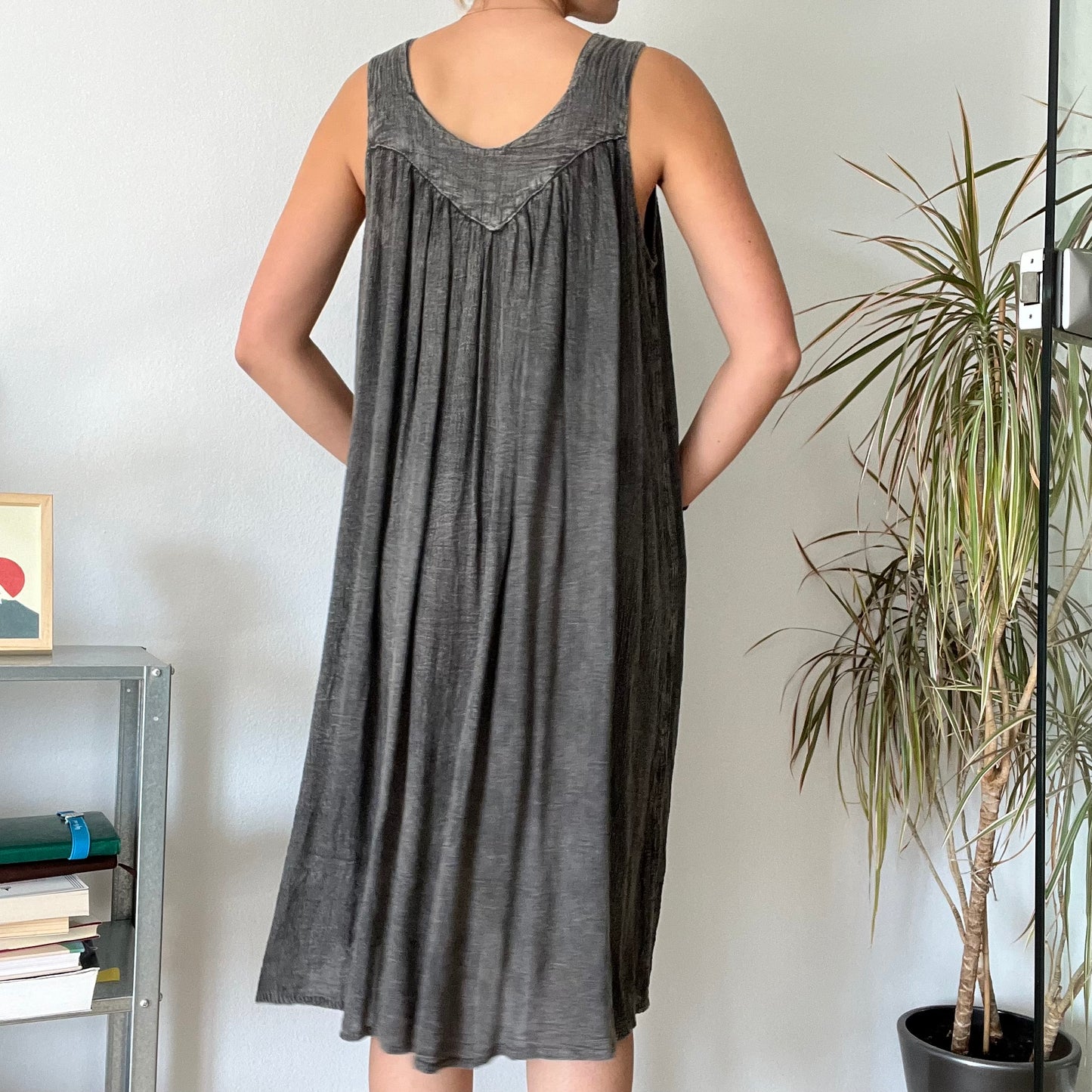 Vintage Grey Embroidered Midi Dress-free size