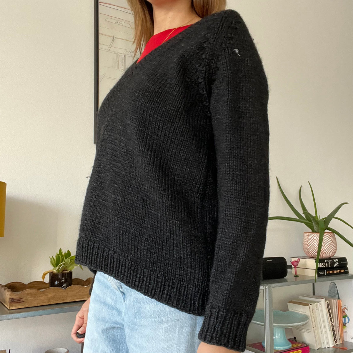 V-neck cozy wool long sleeve jumper-size M