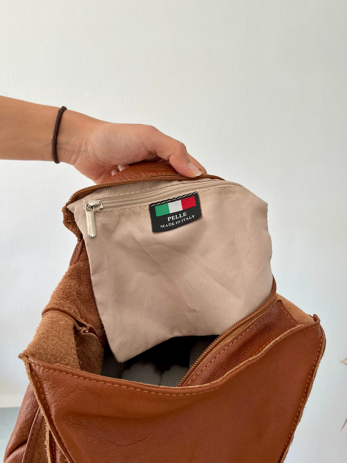 Hobo bucket brown leather bag