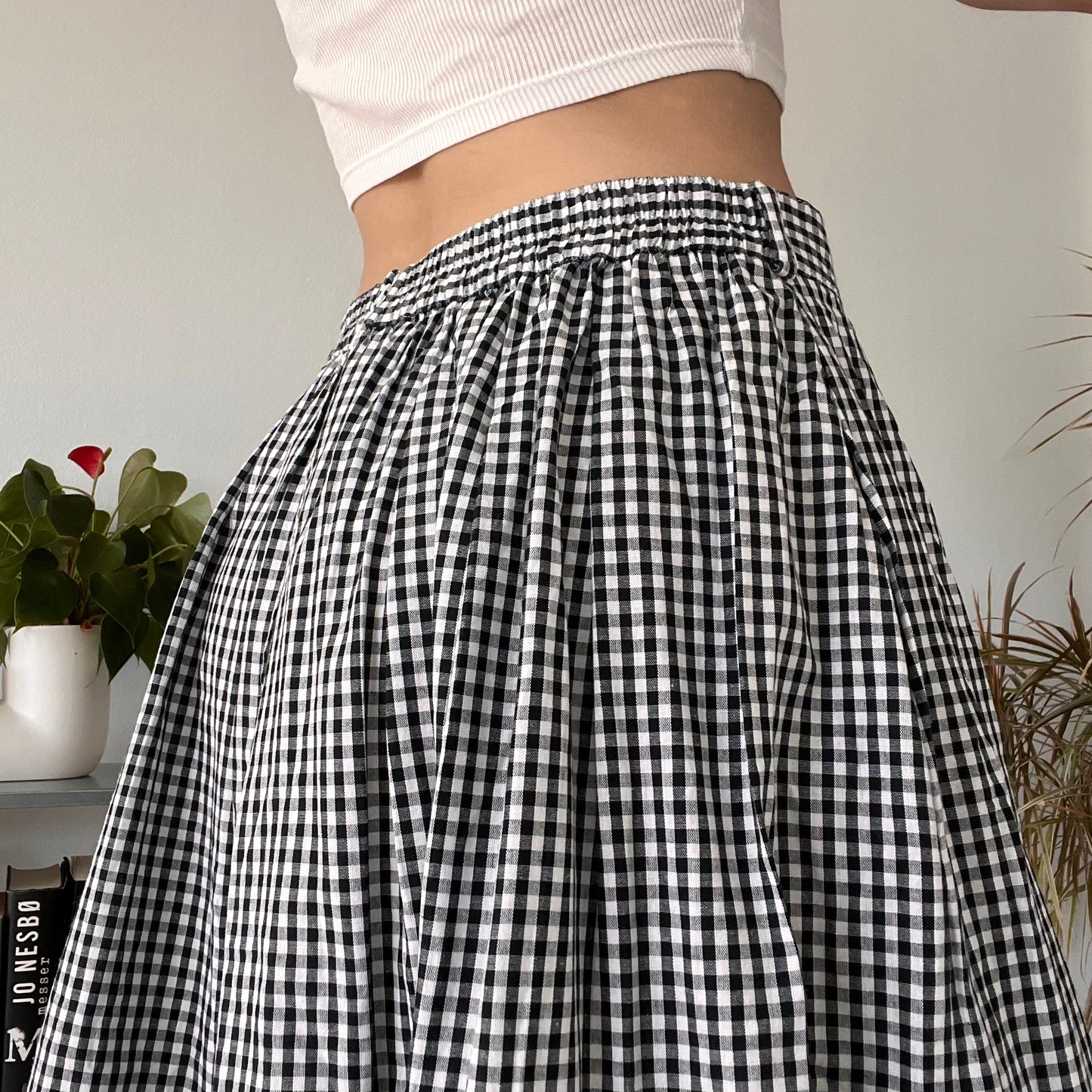 Gingham midi skirt size 40 blue and white