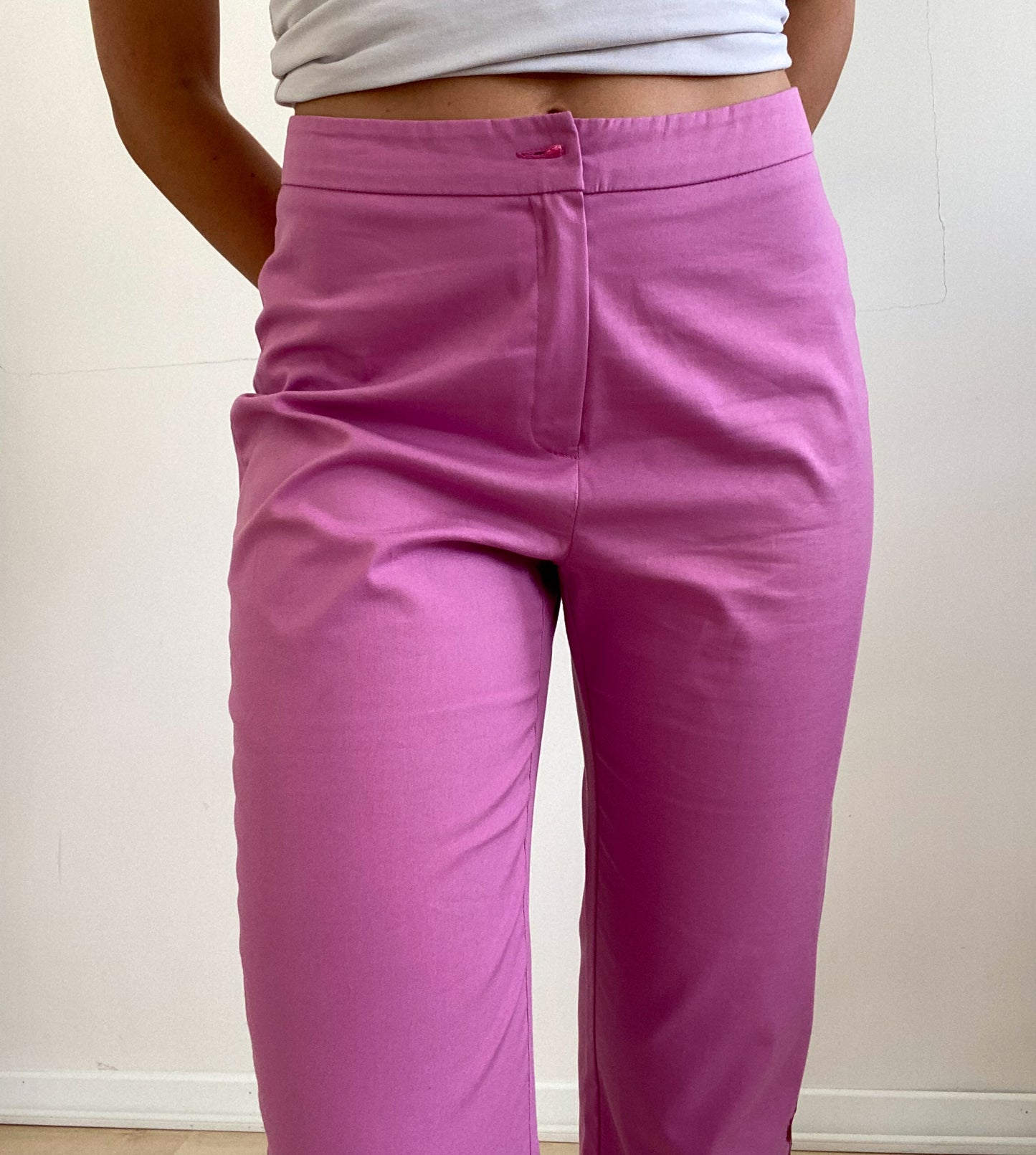 Chic Capri Pants in Blush Pink