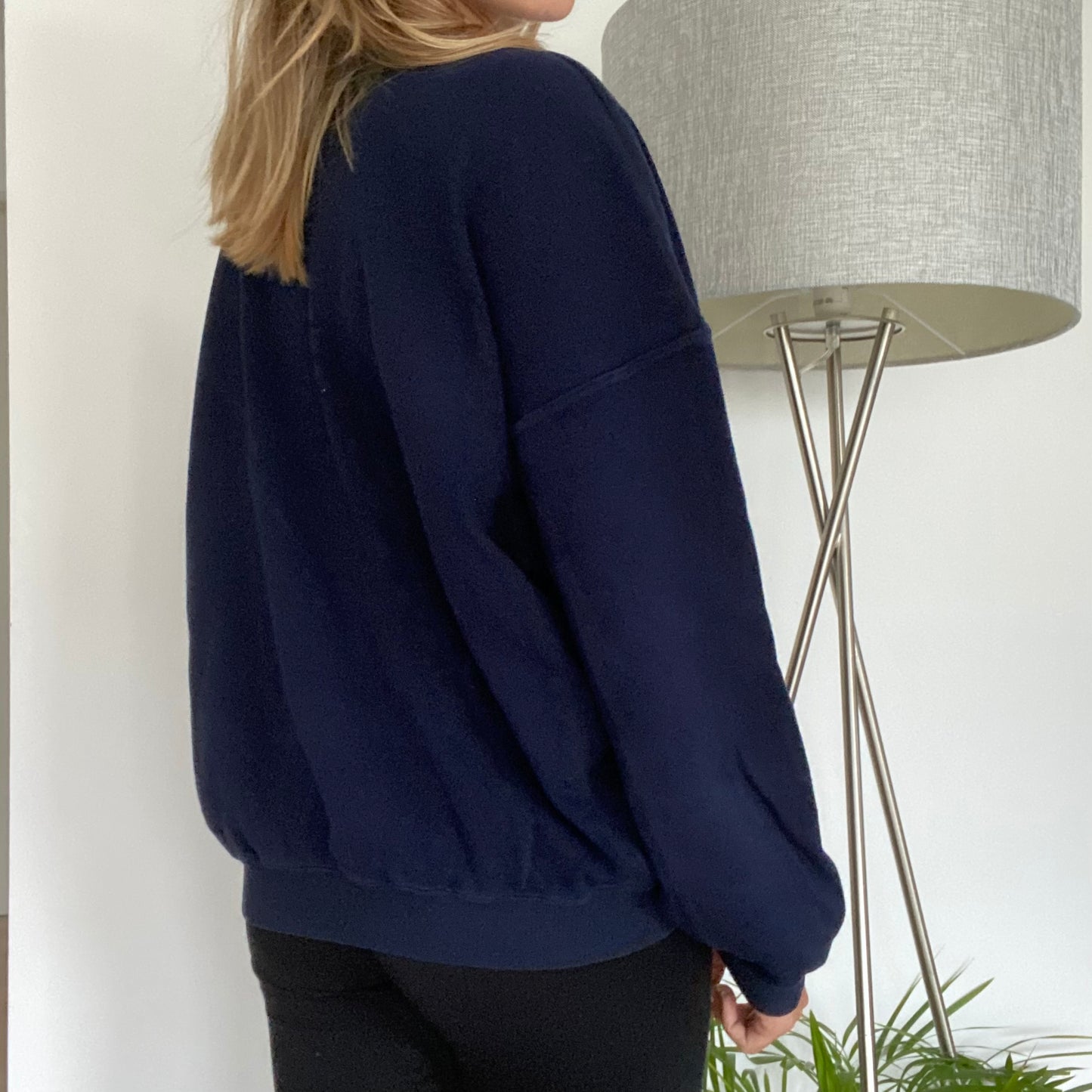 Dark blue pullover