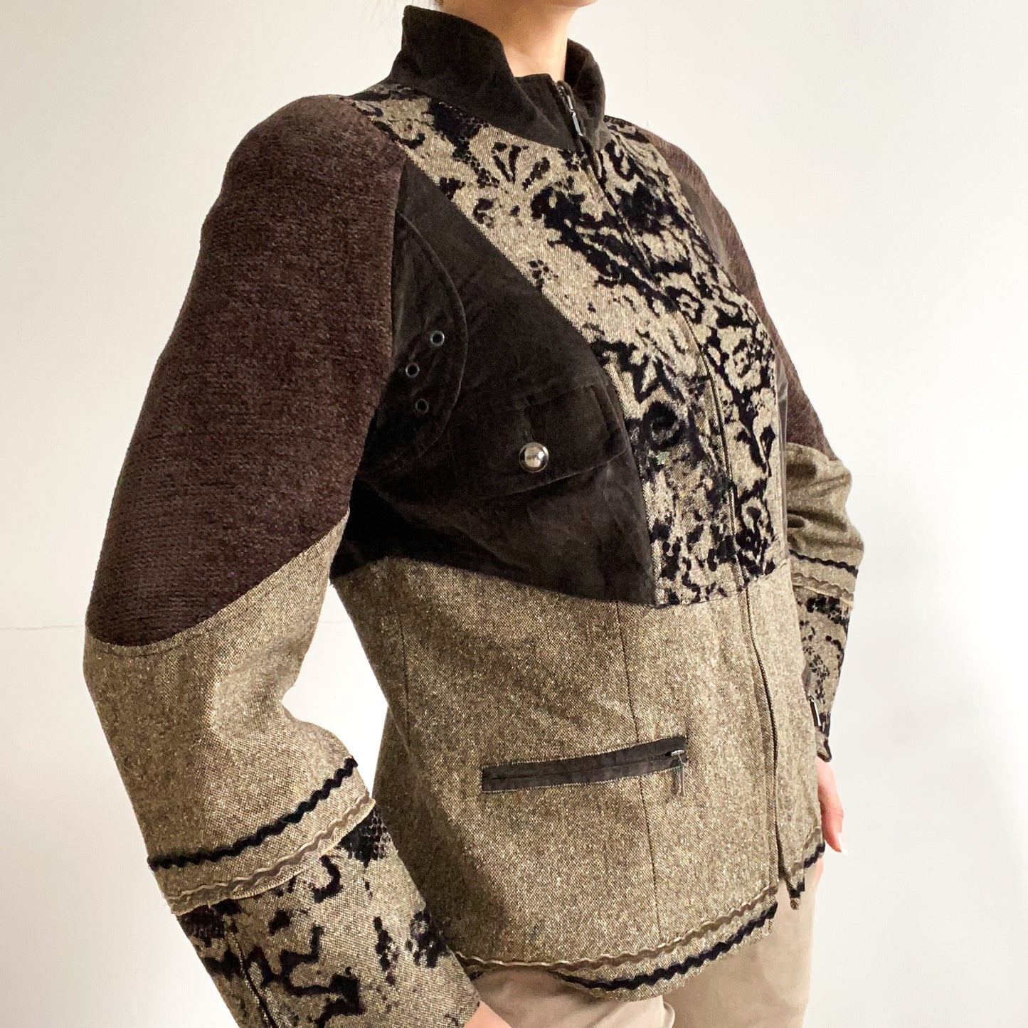Warm short brown and patterned winter jacket