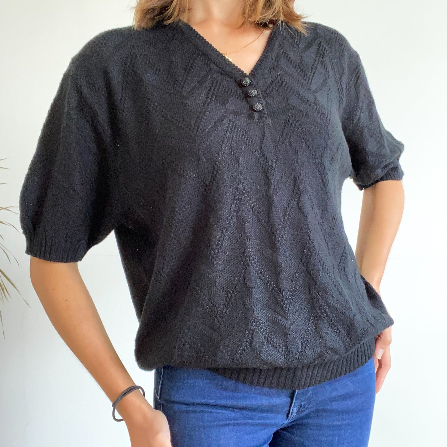 Short sleeve black jumper