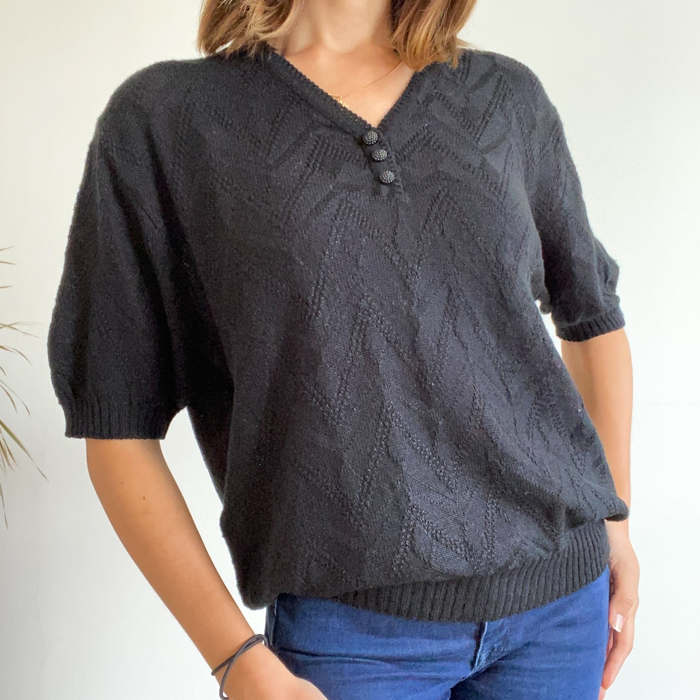 Short sleeve black jumper