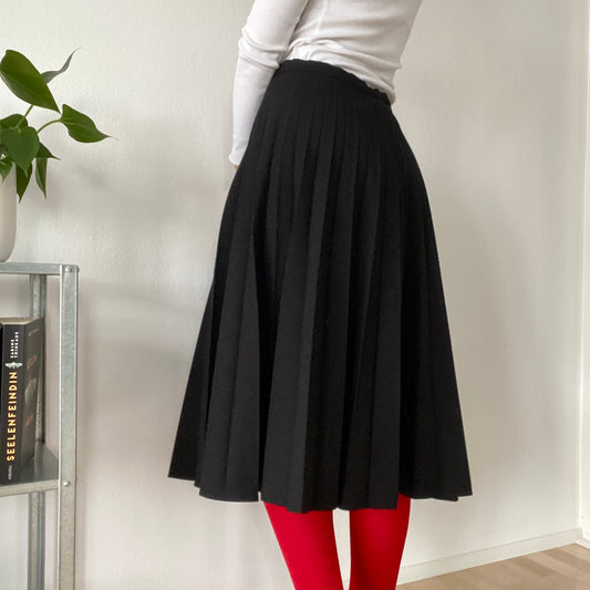 Black Pleated Midi Skirt A-Line High Waist Classic Minimalist