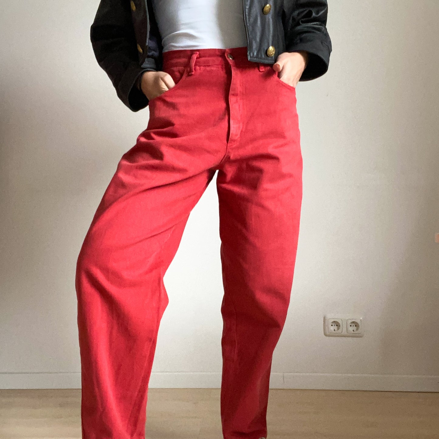 Read high waisted jeans straight leg.