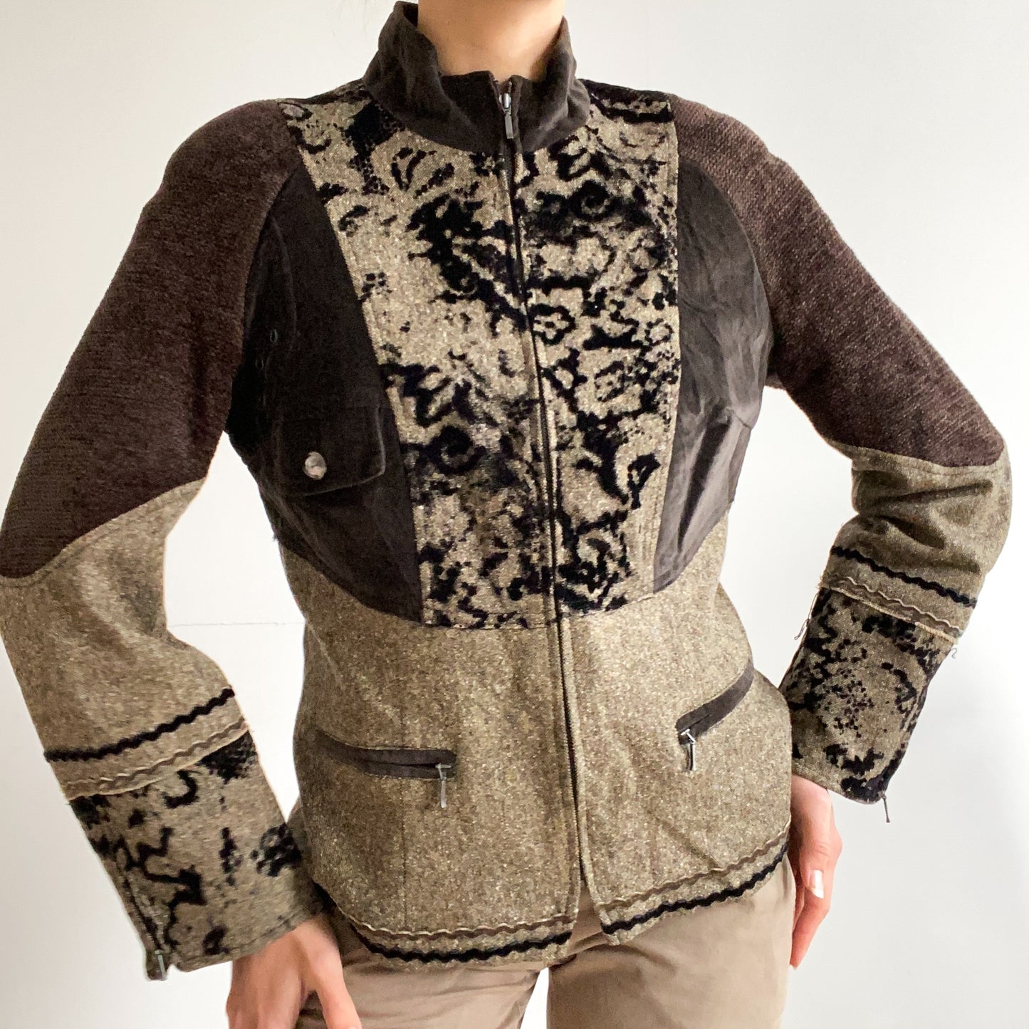 Warm short brown and patterned winter jacket