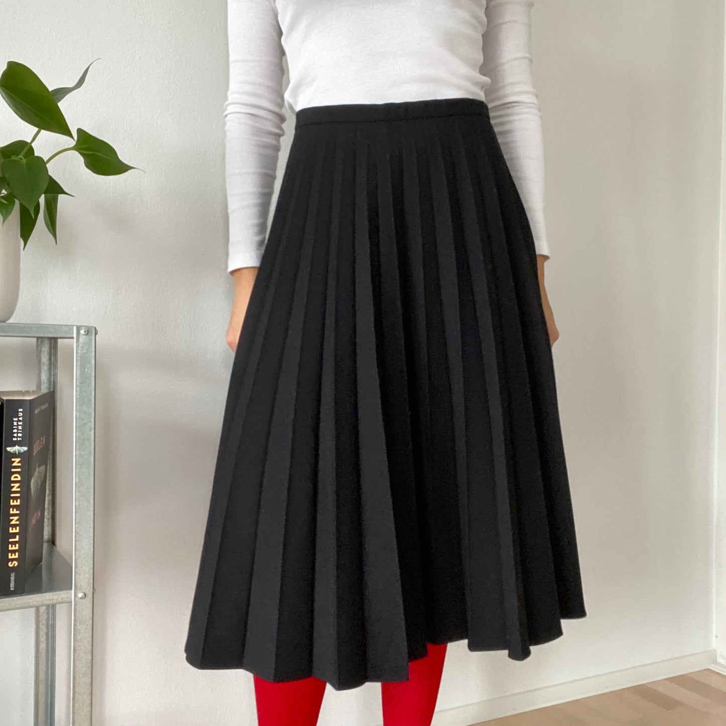 Black Pleated Midi Skirt A-Line High Waist Classic Minimalist