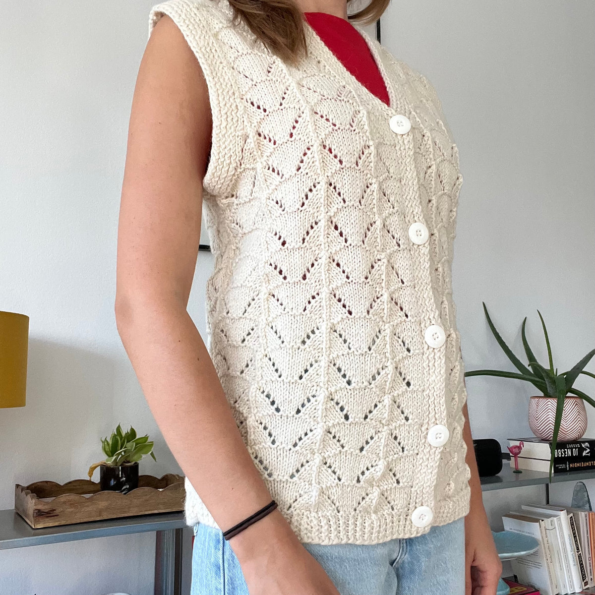 Knitted wool vest-size L